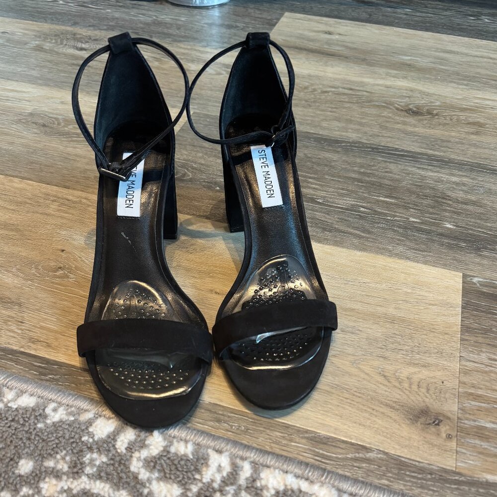 NEW Steve Madden Women's Matty Heeled Sandal. Size 8